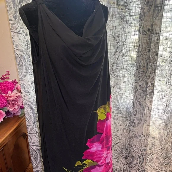 Elegant Black Dress with Pink Floral Design - Picture 1 of 5